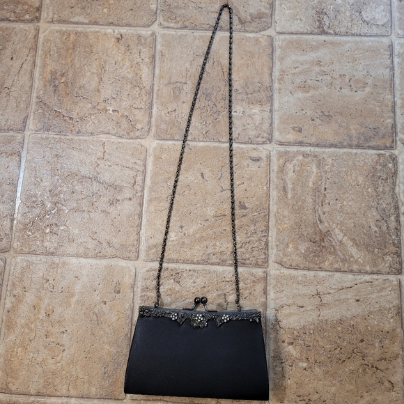 new clutch with optional strap - Picture 9 of 16